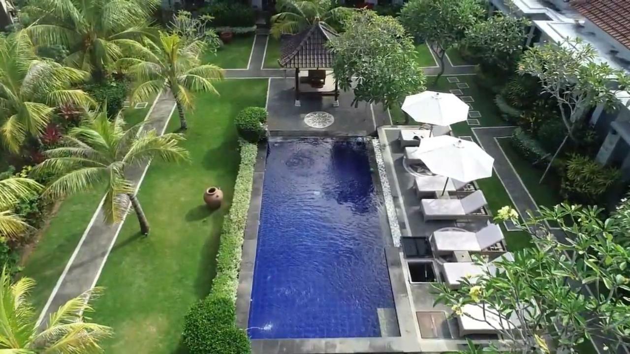 Wira & * Uluwatu